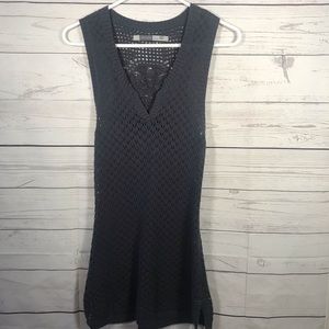🛍️ Athleta gray crochet sleeveless top